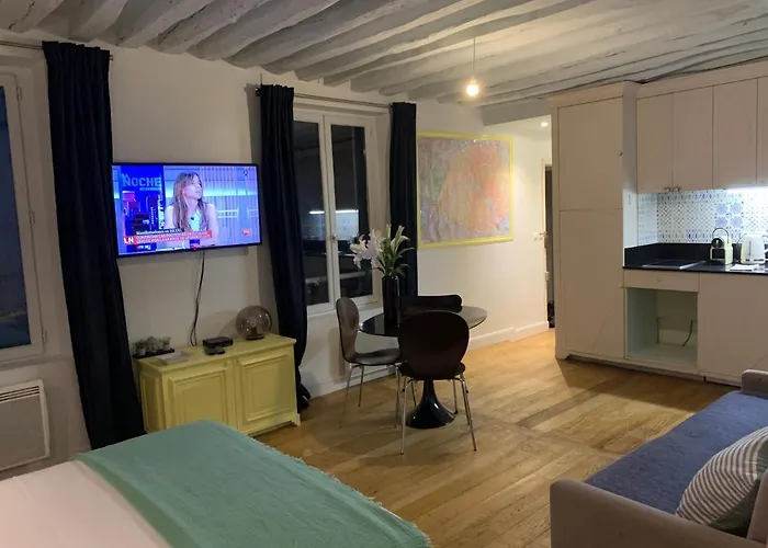 LOUVRE ST GERMAIN Rue VERNEUIL Paris